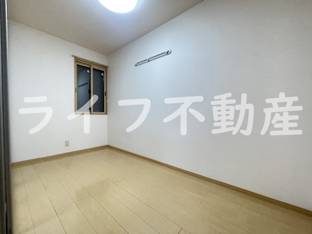 カーサ・エクレールB棟の居間・リビング|ゆったりとしたリビングです