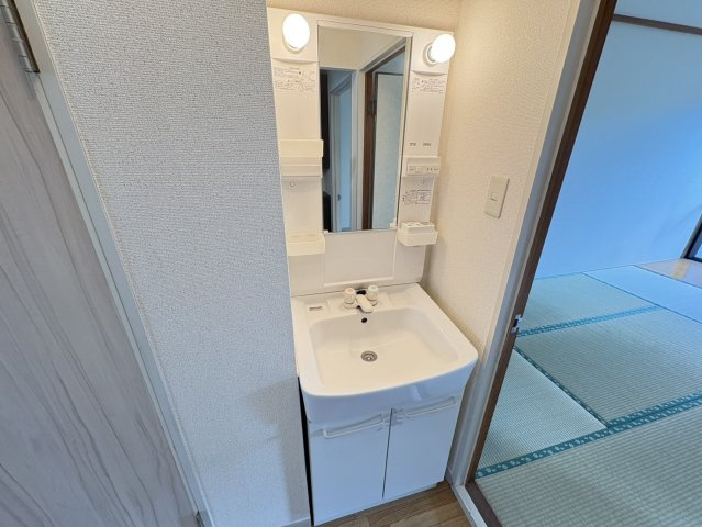 サンフェア南八幡の独立洗面台