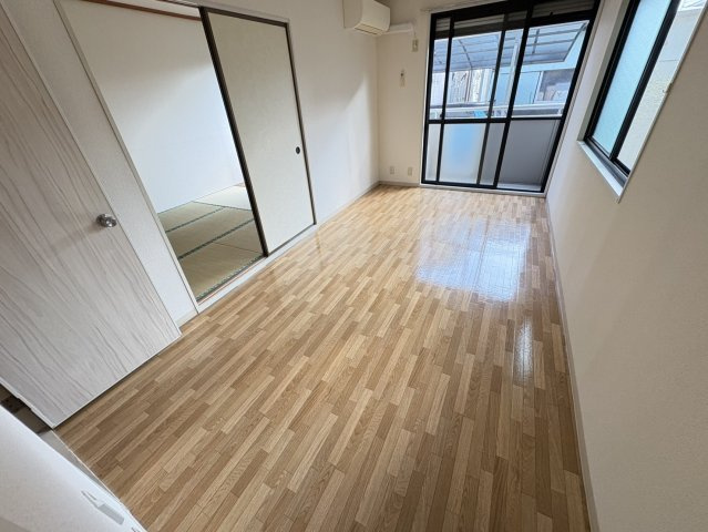 サンフェア南八幡の居間・リビング