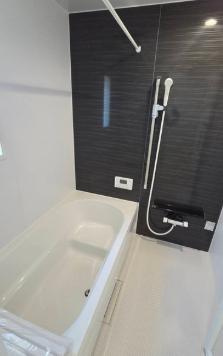 【浴室】 | クレーデルガーデン平群町下垣内第5 全13区画 10号棟 | 施工例写真