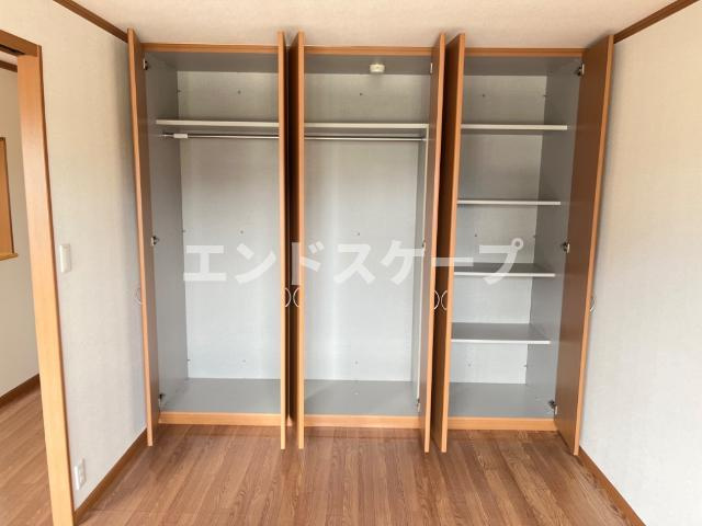 グレースマンションの収納|クローゼット
高崎、前橋のお部屋探しはエンドスケープまで！お客様の理想お聞かせ下さい♪