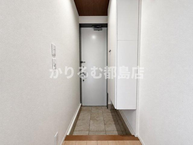 大阪市都島区内代町２丁目のテラスの玄関