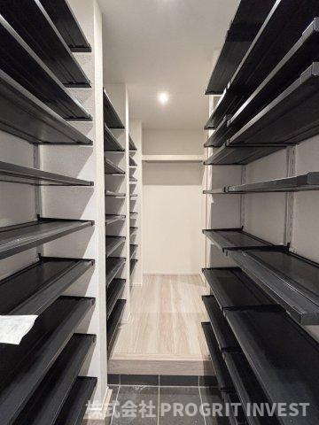 新築戸建・渋谷区本町一丁目の収納|シューズインクローゼット