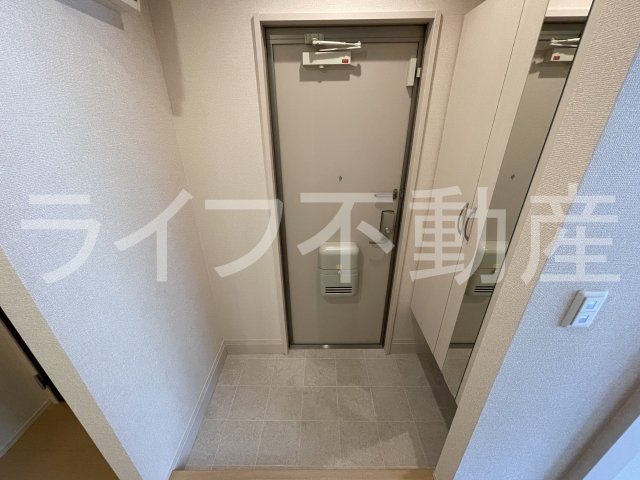 グランシャリオB棟の玄関|きれいな玄関です