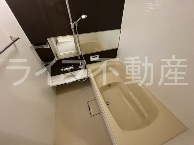 グランシャリオB棟の浴室|ゆったり過ごせるお風呂です