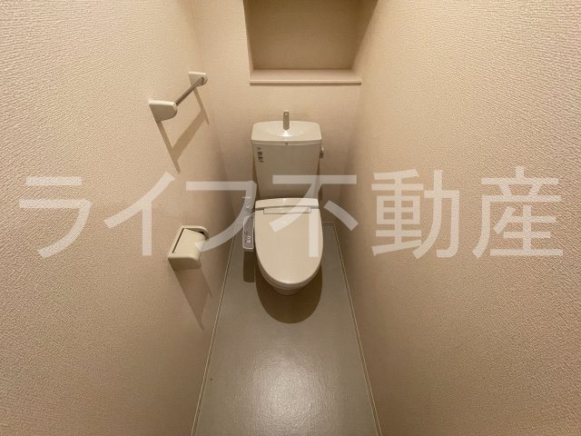 グランシャリオB棟のトイレ|清潔感のあるトイレです