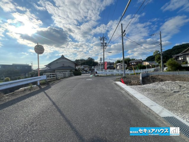 【同施工物件ご案内可能】日進市岩崎町　全2棟の前面道路含む現地写真|事前予約にて現地ご見学いただけます！お気軽にお問い合わせください♪
■株式会社　セキュアハウス　豊明店■
住宅ローンに強く、知識、経験豊富なスタッフ在籍
お客様に寄り添い、ご成約後もサポート致します。