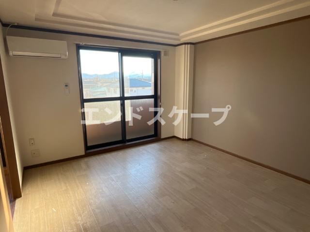 モデルナ江木の居間・リビング|リビング
高崎、前橋のお部屋探しはエンドスケープまで！お客様の理想お聞かせ下さい♪