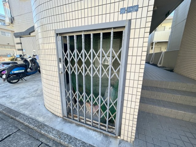 キュロコ舞浜壱番館のその他|★敷地内ごみ置き場★