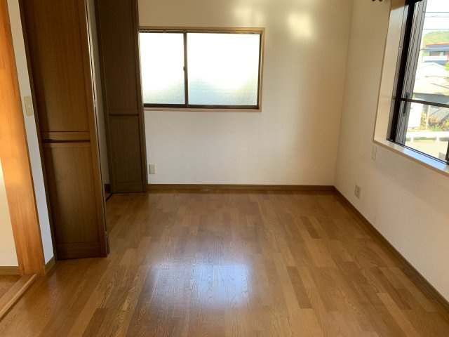 高知市一宮中町２丁目の一戸建ての洋室