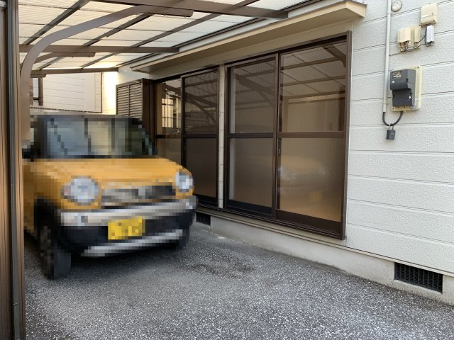 高知市一宮中町２丁目の一戸建ての駐車場