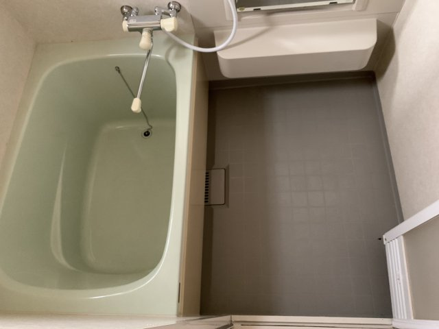 高知市一宮中町２丁目の一戸建ての浴室