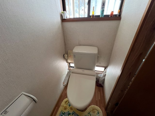長崎市若竹町　再建築不可　2階建て　５LDKの内装