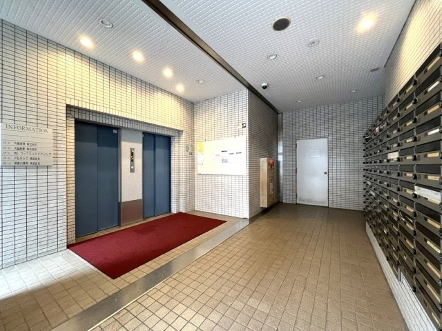 グランドメゾン鶴見のエントランス