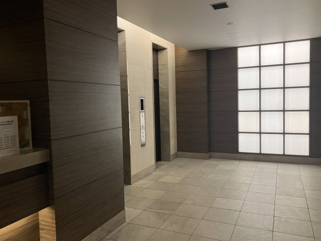プライムメゾン南2条のロビー