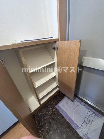大阪市福島区吉野２丁目の賃貸マンションの収納