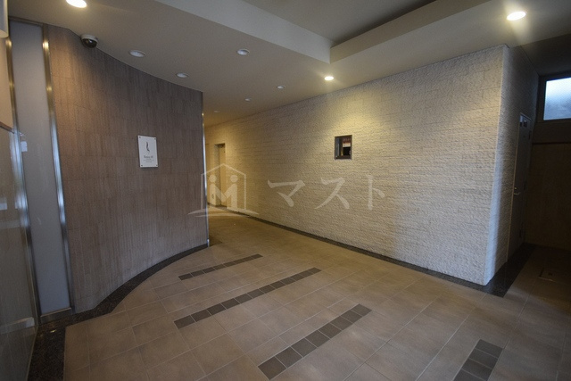 大阪市港区磯路３丁目の賃貸マンションの外観