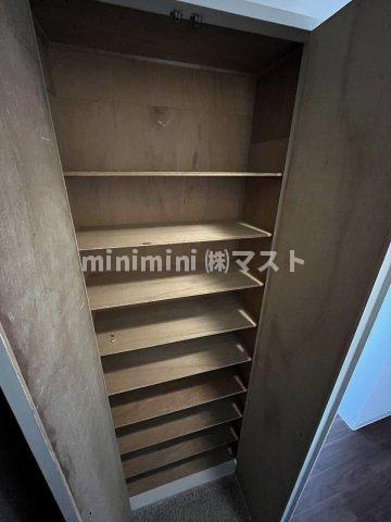 大阪市福島区福島８丁目の賃貸マンションの収納