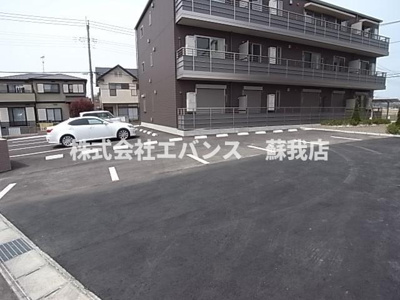 【駐車場】 | グレンディールA | 駐車場完備です
