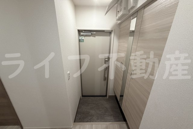 D-ROOM高井田元町の玄関