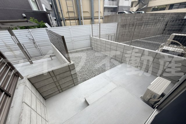 D-ROOM高井田元町のバルコニー