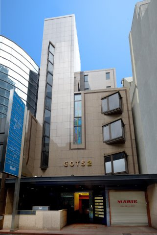 GOTS北新地ビル2号館の外観