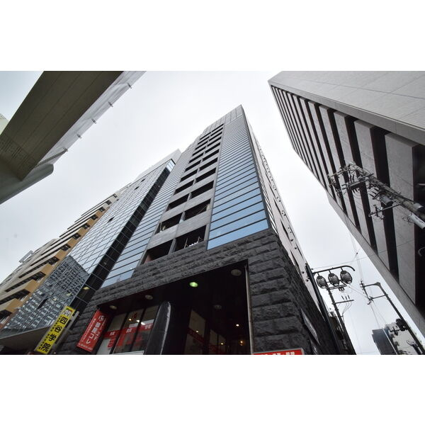 大阪市中央区難波２丁目の店舗事務所の外観