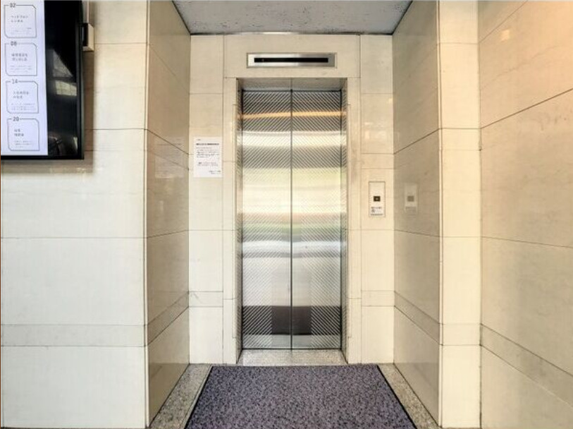 大阪市中央区島之内１丁目の事務所のロビー