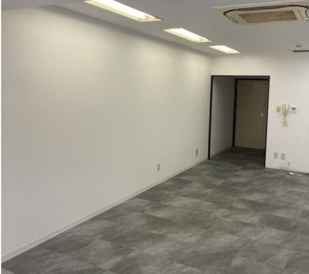 大阪市中央区中寺１丁目の店舗事務所の内装