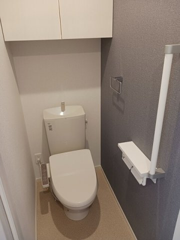 【トイレ】 | グレイスフル | 落ち着いた色調のトイレです