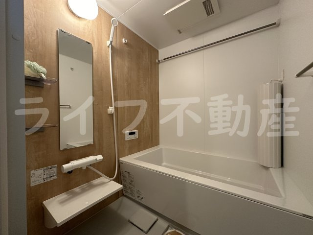 ルシール西岩田の浴室