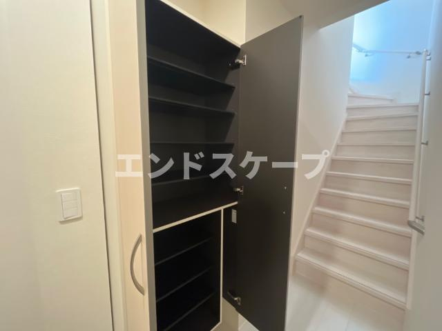 オリエンタルコートの収納|下駄箱
高崎、前橋のお部屋探しはエンドスケープまで！お客様の理想お聞かせ下さい♪