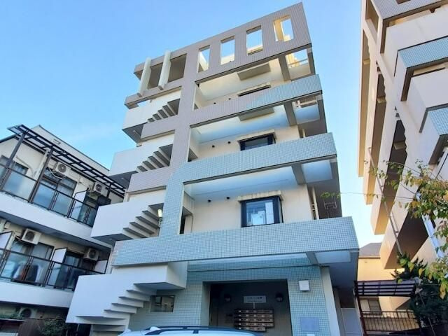 ルミエール白楽の外観