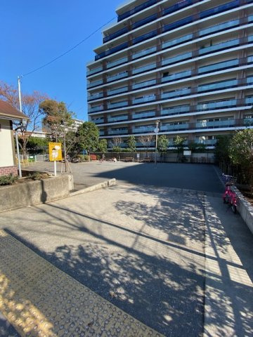 イーストゲートスクエアの外観