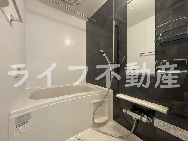 カーサ・オストロの浴室|コンパクトで使いやすいお風呂です