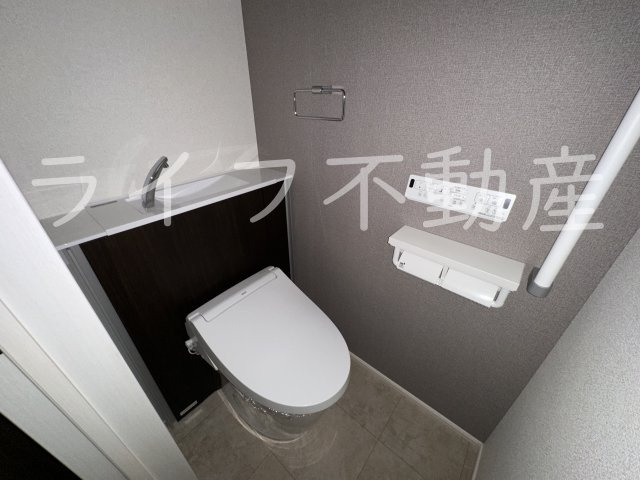 ランプタウンのトイレ|落ち着いた色調のトイレです