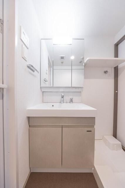 Ｓ－ＲＥＳＩＤＥＮＣＥ新御徒町ｃｈｉａｒｏの洗面所