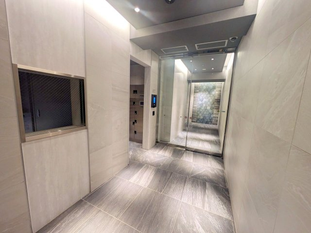 Ｓ－ＲＥＳＩＤＥＮＣＥ新御徒町ｃｈｉａｒｏのエントランス