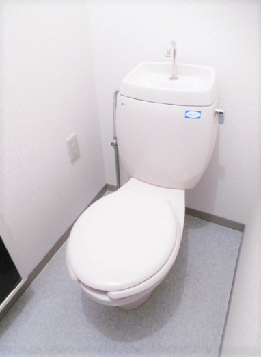 レジデンス国分IIのトイレ|コンパクトで使いやすいトイレです