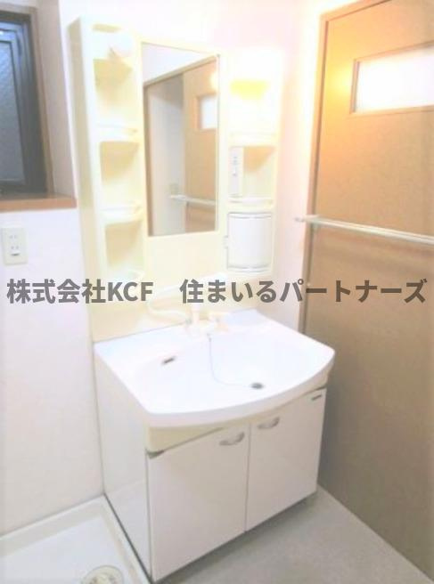 グランドゥールパティオの洗面所|脱衣スペースもあります
