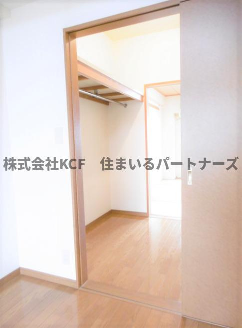 グランドゥールパティオの寝室|使い勝手のいい洋室です