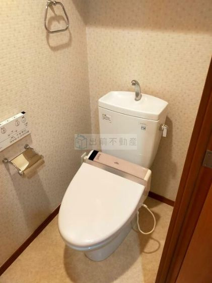 新宿区西新宿５丁目の賃貸マンションのトイレ