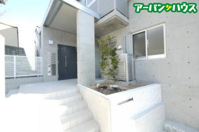 HILLTOP津島のエントランス
