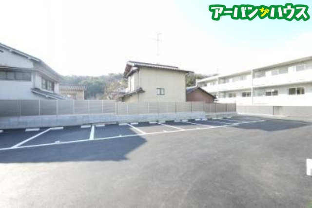 HILLTOP津島の駐車場