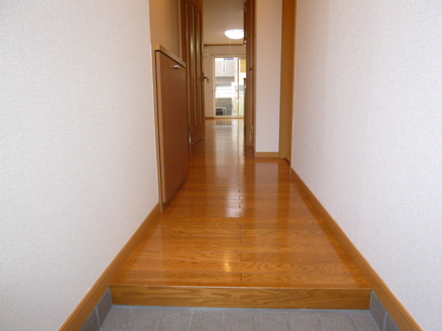 シャンロジュマンの玄関