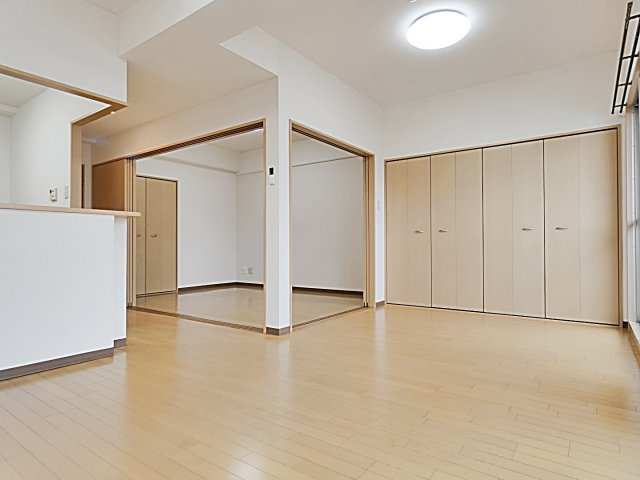 カシータス城下の居間・リビング