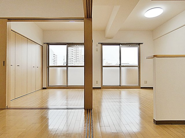 カシータス城下の居間・リビング