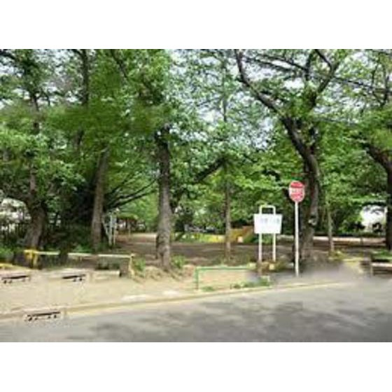イリス三田の周辺|公園「生田山手公園まで1179ｍ」三田第１公園