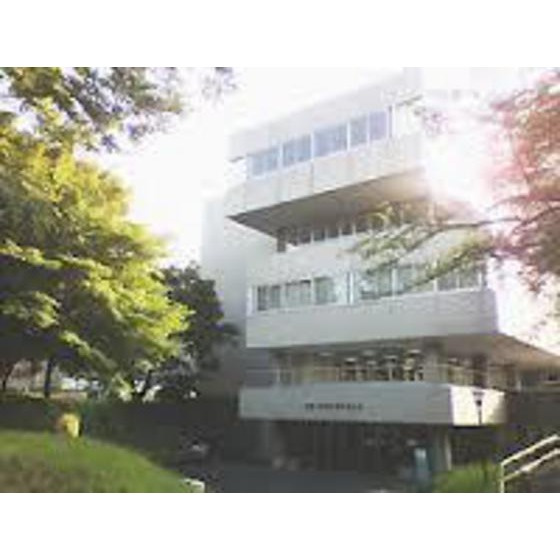 イリス三田の周辺|図書館「川崎市立多摩図書館まで2315ｍ」川崎市立多摩図書館