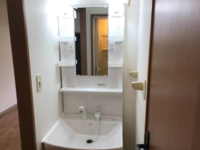 コンフォース本宿の洗面所|洗髪洗面化粧台